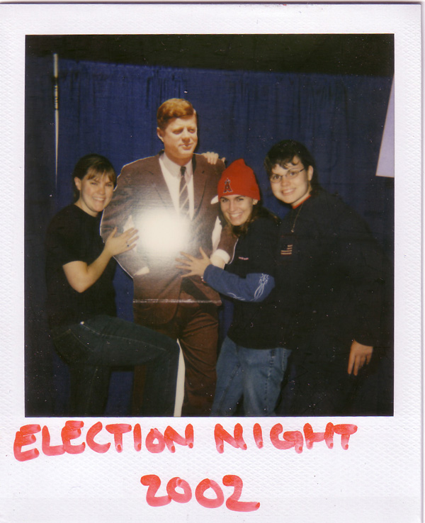 gwu_2002_liz_lindsay_cindy_jfk.jpg