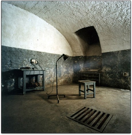 hot_torture_room.jpg