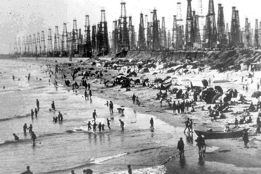 Guess where? huntington beach oil field 1928 Guess where?